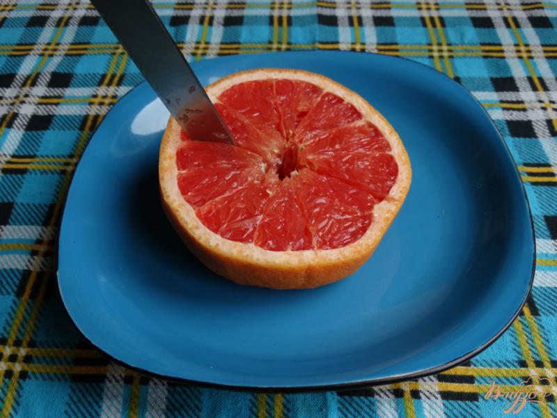 Фото приготовление рецепта: Запеченный грейпфрут Гавайский шаг №2