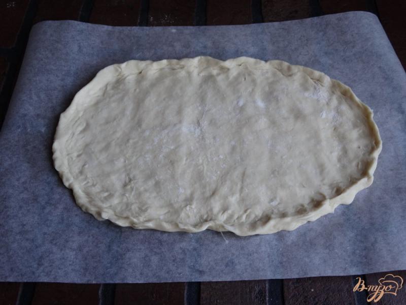 Фото приготовление рецепта: Грибная пицца с яйцом шаг №2