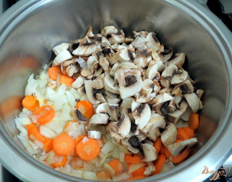 Фото приготовление рецепта: Икра кабачковая с грибами шаг №6