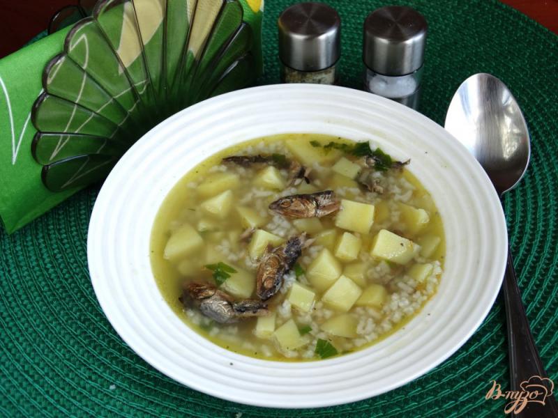 Фото приготовление рецепта: Походный суп со шпротами шаг №7