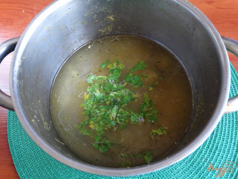 Фото приготовление рецепта: Походный суп со шпротами шаг №6