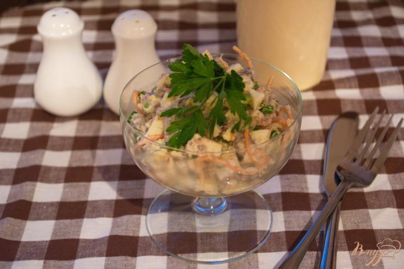 Фото приготовление рецепта: Салат с куриной печенью  и морковкой шаг №5