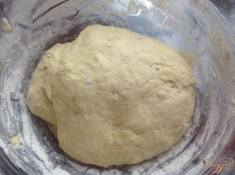 Фото приготовление рецепта: Двухцветный хлеб на кефире шаг №5