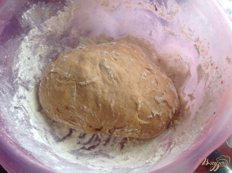 Фото приготовление рецепта: Двухцветный хлеб на кефире шаг №4