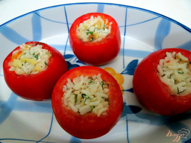 Фото приготовление рецепта: Нототения с фаршированными помидорами. шаг №6
