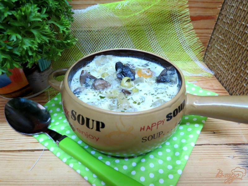 Фото приготовление рецепта: Суп с шампиньонами и горошком шаг №8