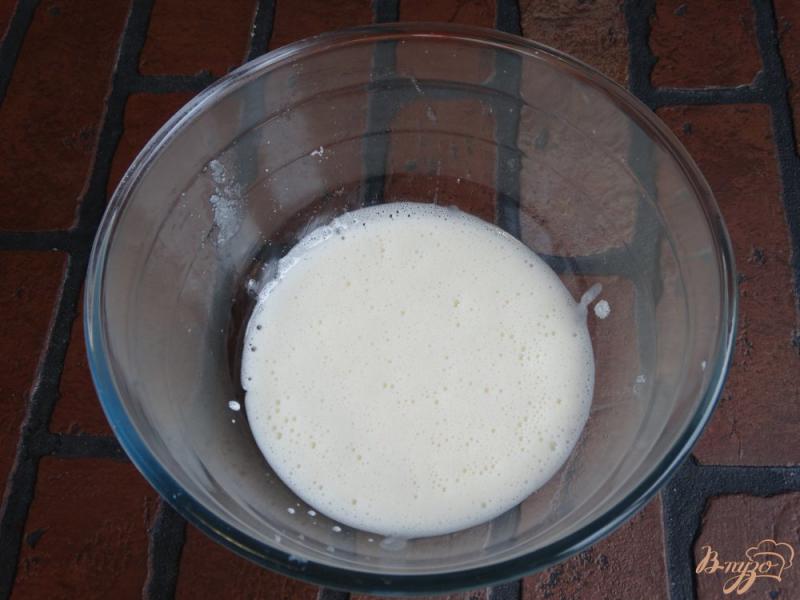 Фото приготовление рецепта: Кекс с грушей и сливочным сыром шаг №3
