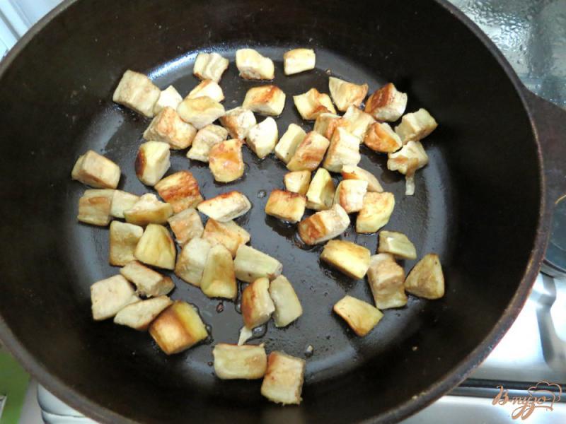 Фото приготовление рецепта: Баклажаны с грибами шаг №7