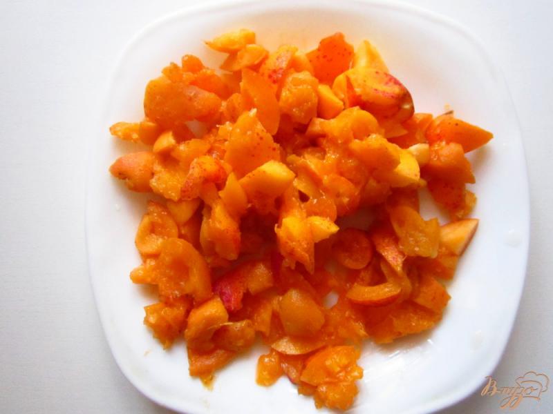 Фото приготовление рецепта: Булочки с абрикосами шаг №5