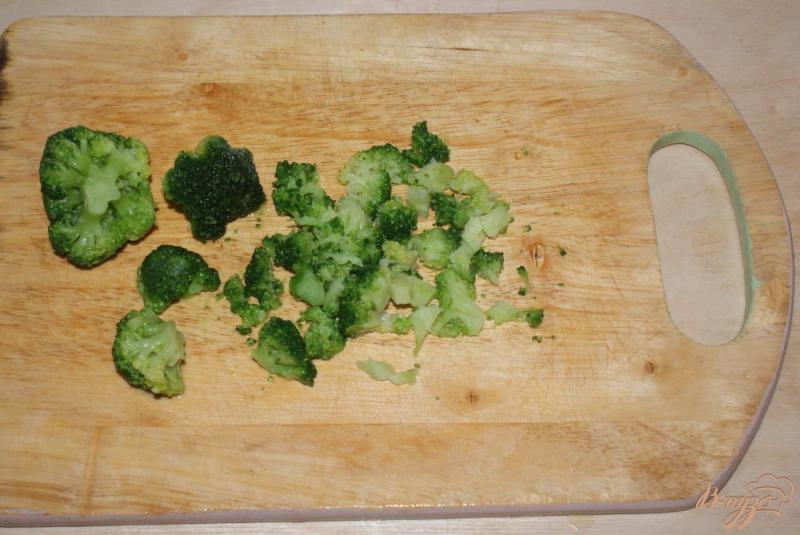 Фото приготовление рецепта: Омлет с брокколи на пару шаг №2