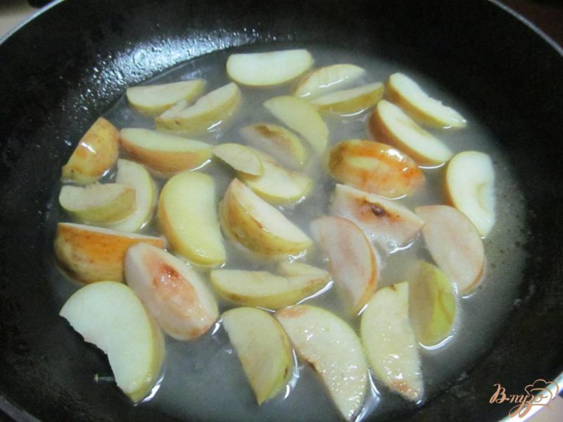 Фото приготовление рецепта: Блинчики с яблочно-абрикосовой начинкой шаг №2