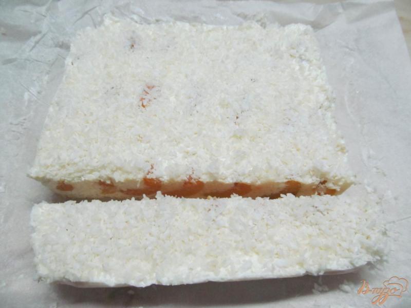 Фото приготовление рецепта: Творожный десерт с абрикосом шаг №9