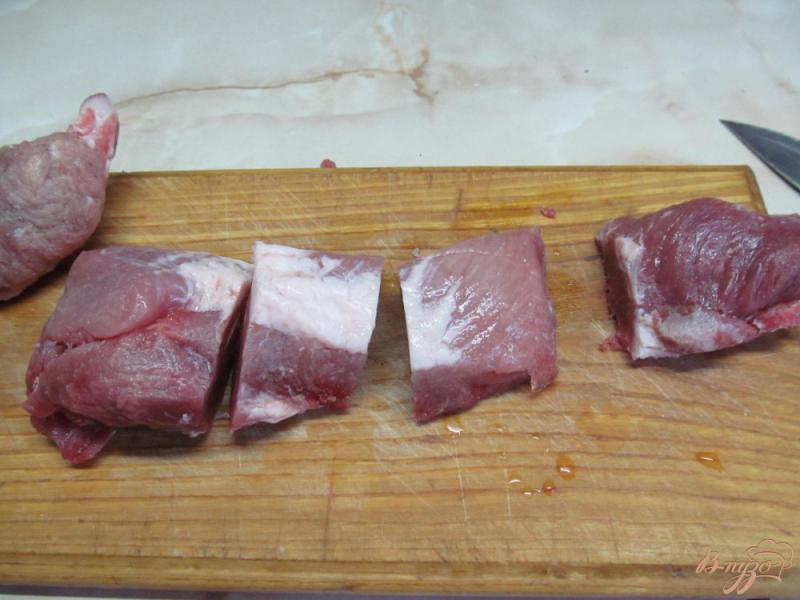 Фото приготовление рецепта: Запеченный картофель с мясом и чесноком шаг №1