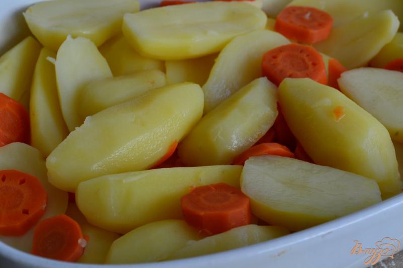 Фото приготовление рецепта: Картофельная запеканка с морковью и ветчиной шаг №1