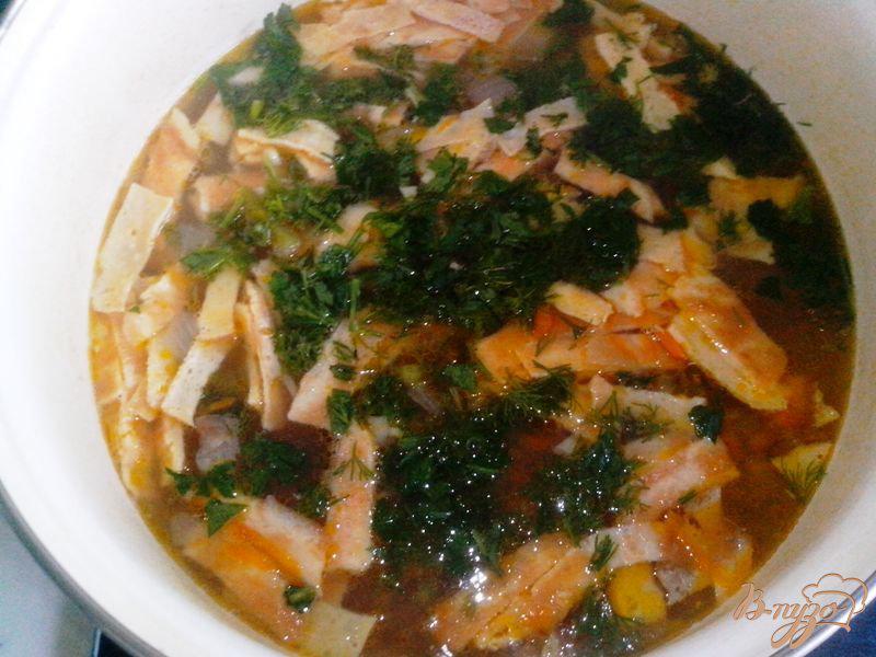 Фото приготовление рецепта: Суп с говядиной, овощами  и яичными полосками шаг №5