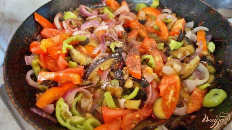 Фото приготовление рецепта: Пикантный овощной салатик шаг №6