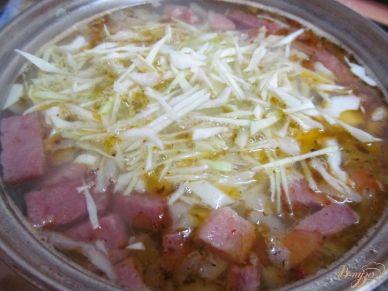 Фото приготовление рецепта: Суп из фасоли с копченостями шаг №5