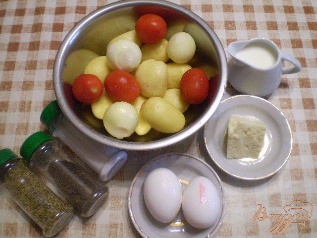 Фото приготовление рецепта: Картофельная запеканка с сыром и помидорами шаг №1