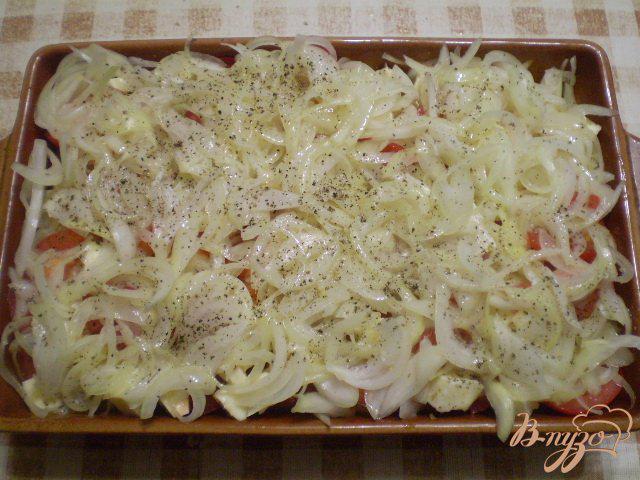 Фото приготовление рецепта: Картофельная запеканка с сыром и помидорами шаг №9