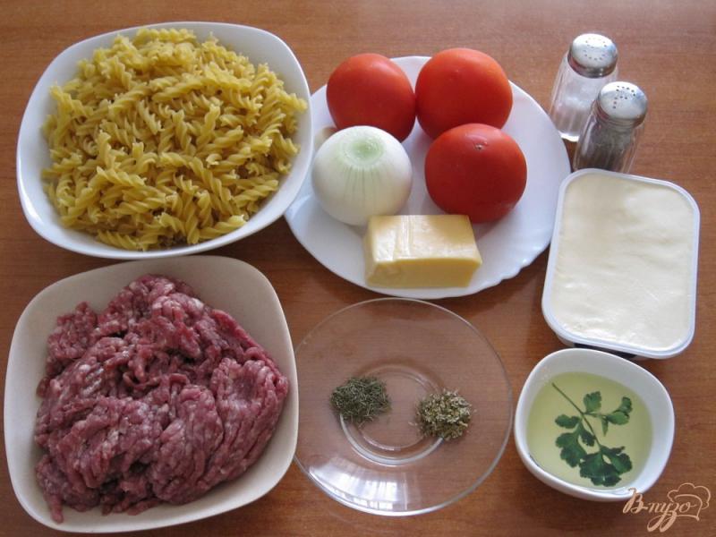 Фото приготовление рецепта: Паста с соусом и фрикадельками шаг №1