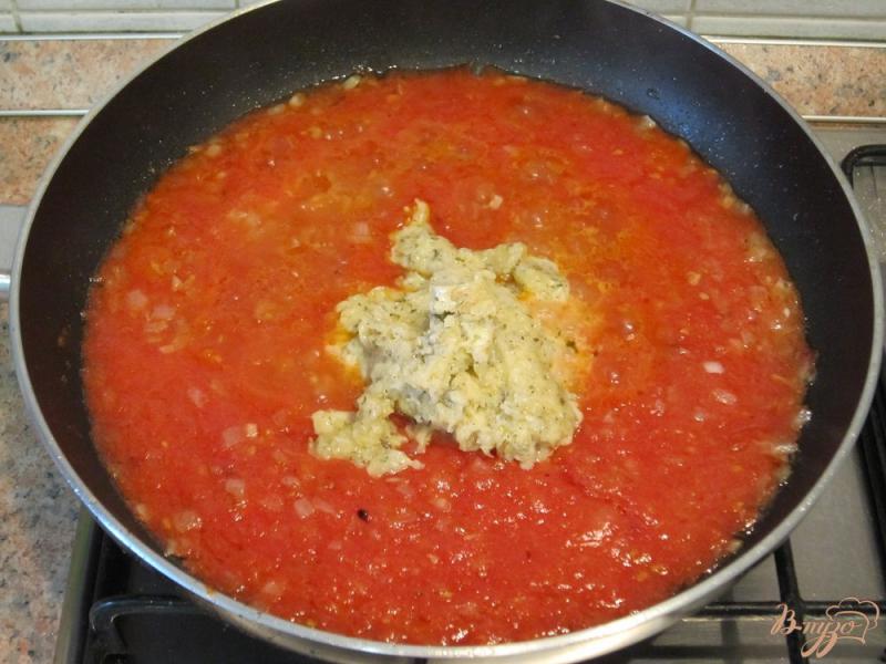 Фото приготовление рецепта: Паста с соусом и фрикадельками шаг №8