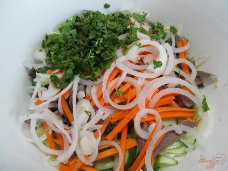 Фото приготовление рецепта: Сердечный салат из капусты шаг №6