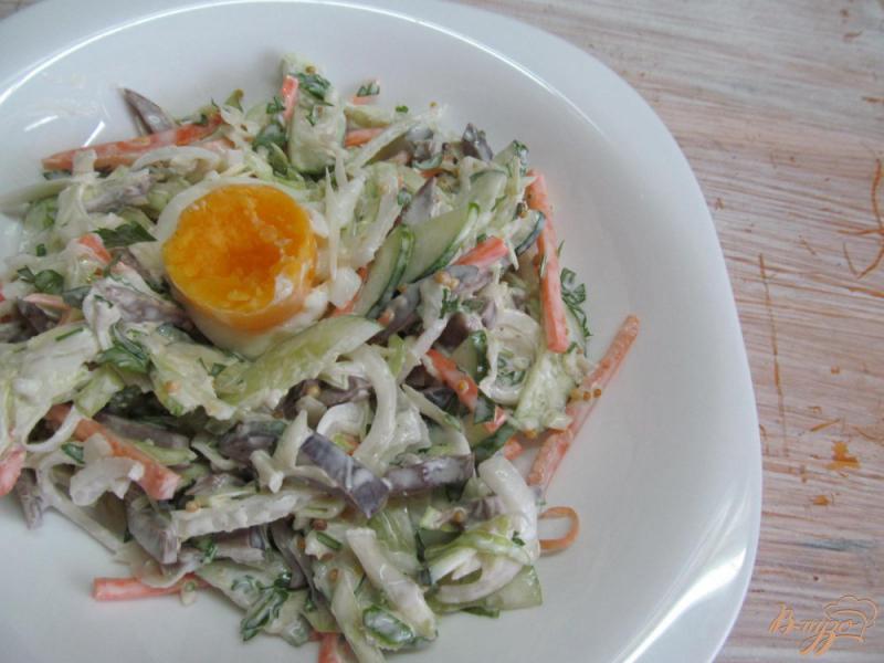 Фото приготовление рецепта: Сердечный салат из капусты шаг №9
