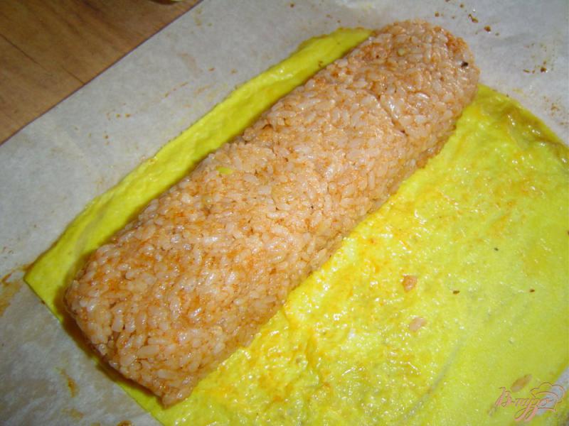 Фото приготовление рецепта: Японский завтрак - омлет с рисом шаг №6