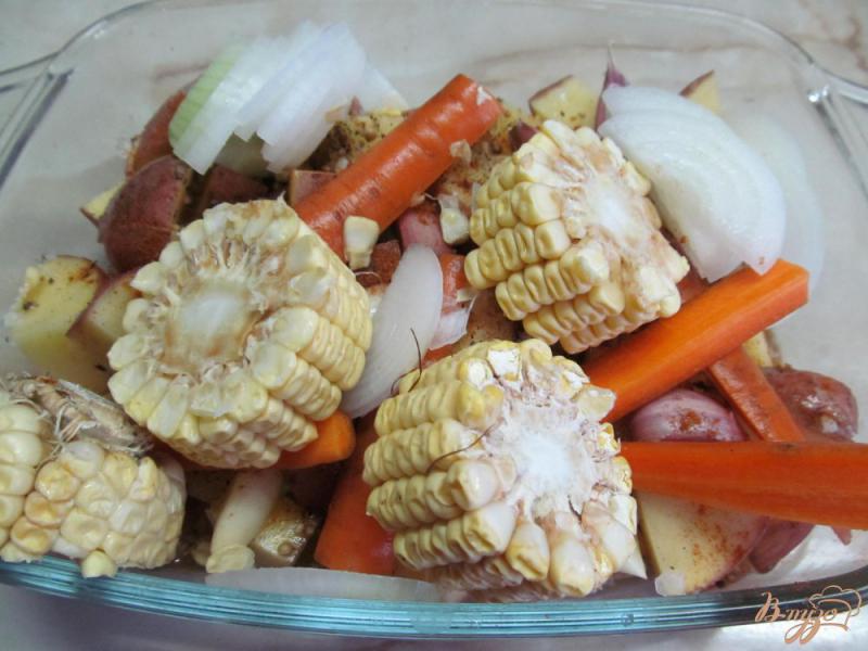 Фото приготовление рецепта: Деревенский картофель с чесноком шаг №2