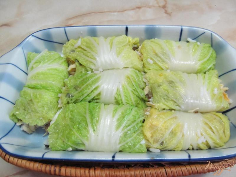 Фото приготовление рецепта: Голубцы из пекинской капусты с грибами шаг №6