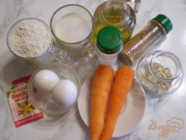 Фото приготовление рецепта: Кекс морковный с овсяными хлопьями шаг №1