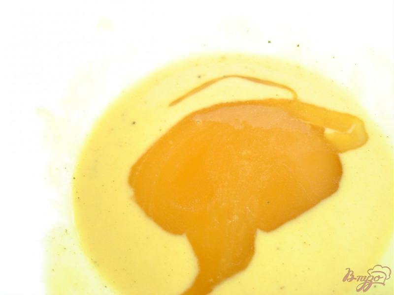 Фото приготовление рецепта: Салат с медово-горчичной заправкой шаг №3