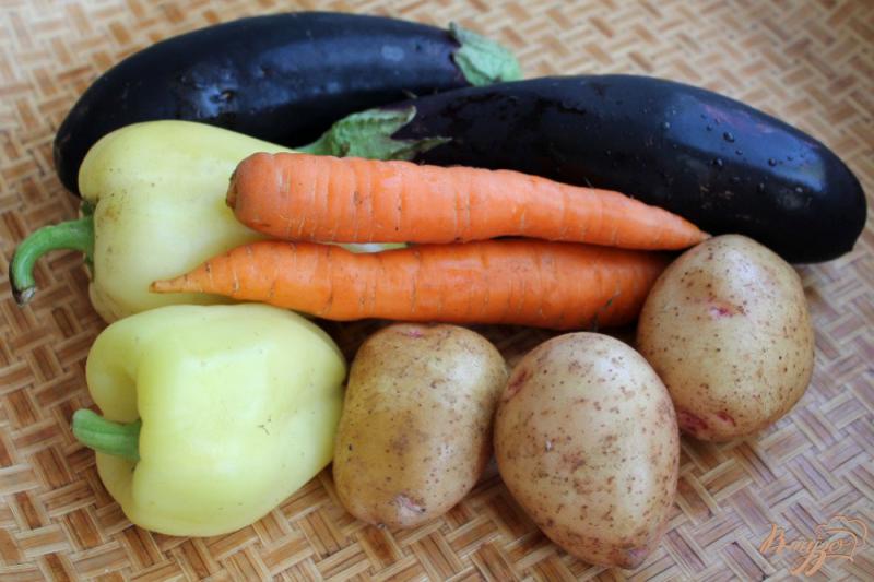 Фото приготовление рецепта: Пикантный салат из печеных овощей шаг №1