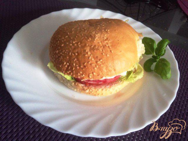 Фото приготовление рецепта: Гамбургер «Чикен гриль» шаг №11