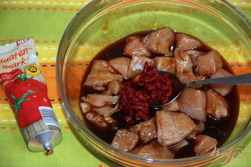 Фото приготовление рецепта: Курица в кисло-сладком соусе по-китайски шаг №2