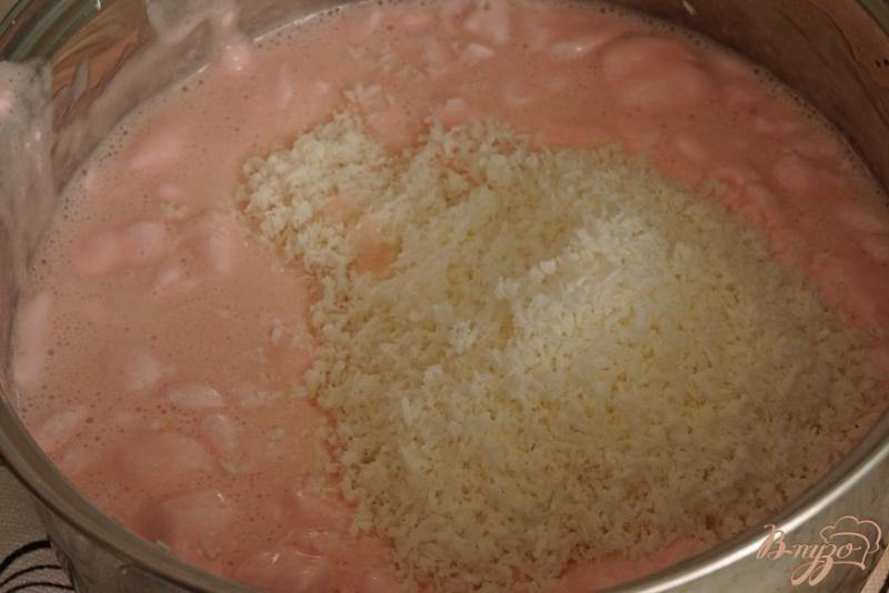 Фото приготовление рецепта: Зефирно-кокосовое мороженое шаг №4