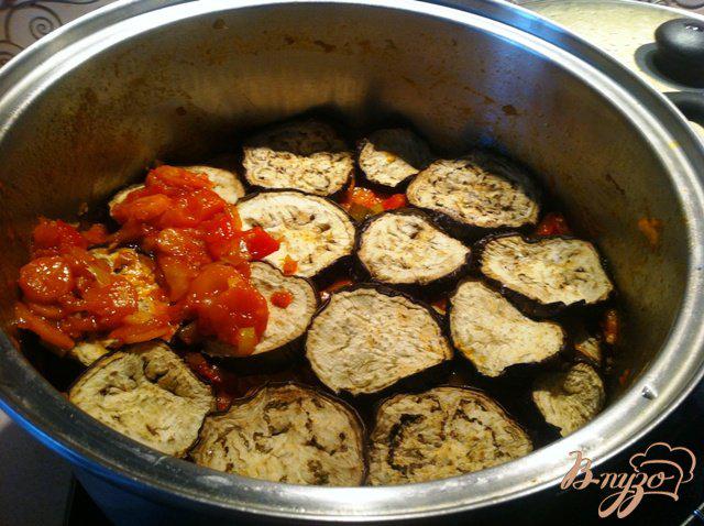 Фото приготовление рецепта: Баклажаны тушеные с овощами шаг №11