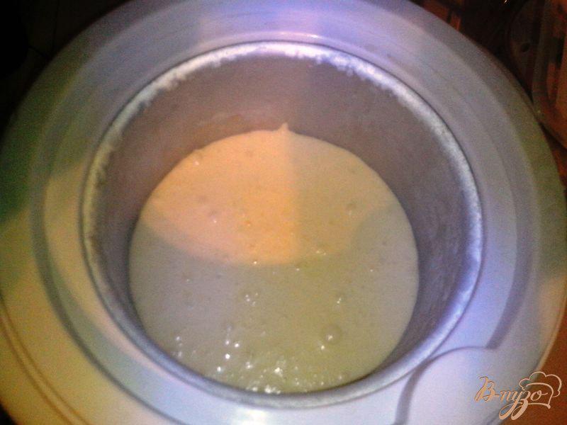 Фото приготовление рецепта: Пломбир в мороженице на домашних сливках шаг №4