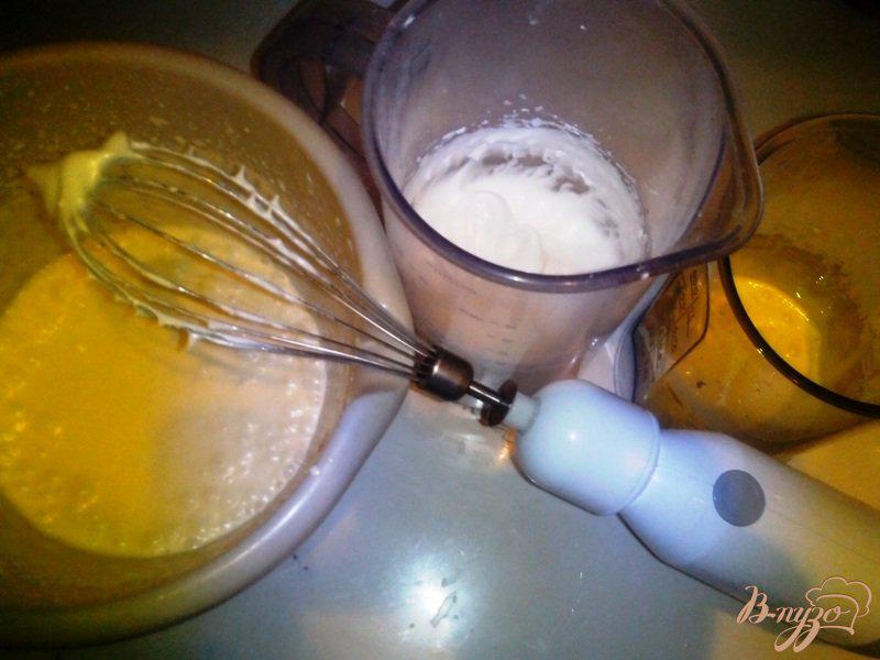 Фото приготовление рецепта: Пломбир в мороженице на домашних сливках шаг №3