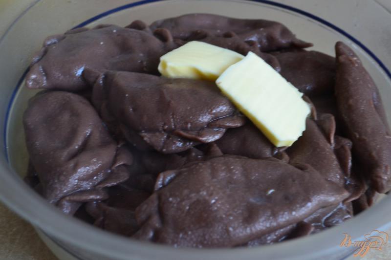 Фото приготовление рецепта: Шоколадные вареники с сыром рикотта шаг №6