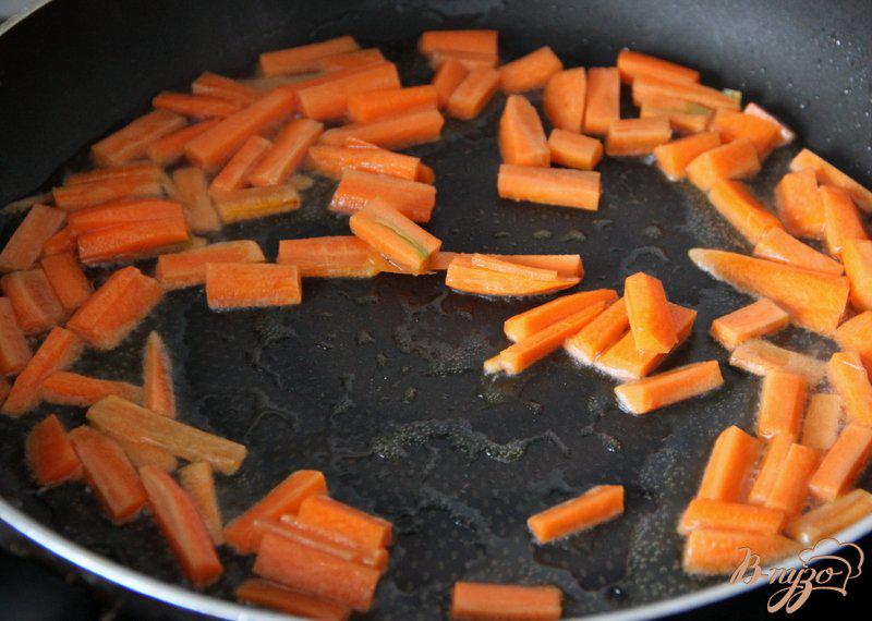 Фото приготовление рецепта: Сковорода с горохом и картофелем шаг №2