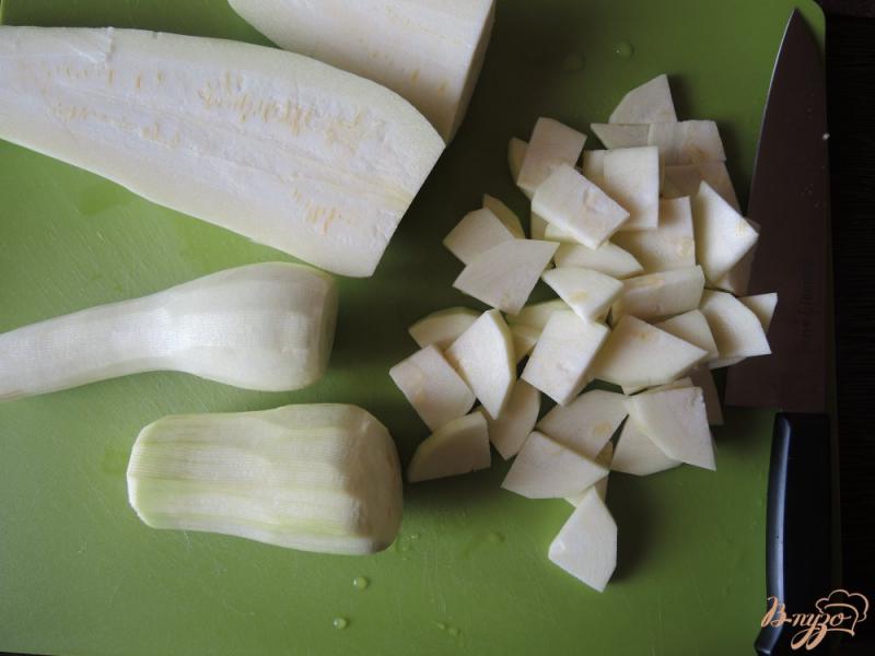 Фото приготовление рецепта: Салат из кабачков и огурцов на зиму шаг №1