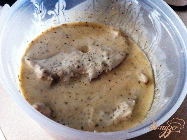 Фото приготовление рецепта: Свинина гриль в соево-кефирном маринаде шаг №5