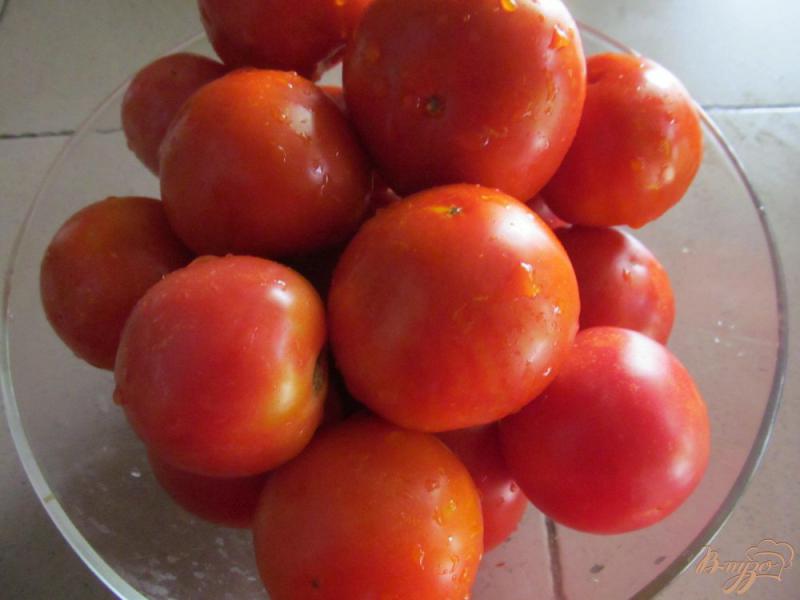 Фото приготовление рецепта: Сладкие помидоры без специй шаг №1