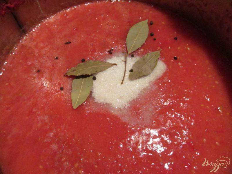Фото приготовление рецепта: Морс из томатов с перцем шаг №4
