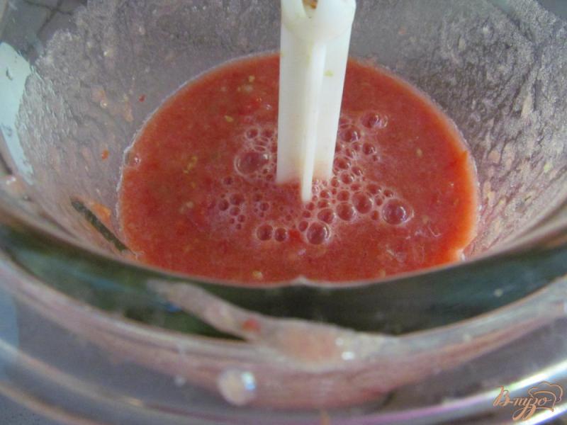 Фото приготовление рецепта: Морс из томатов с перцем шаг №3