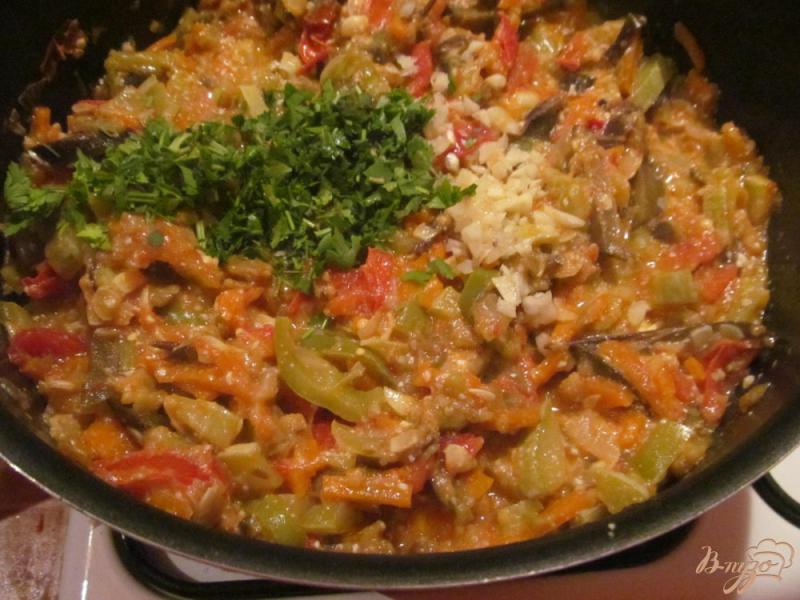 Фото приготовление рецепта: Овощное рагу с майонезом шаг №7