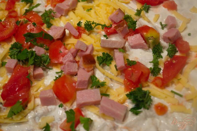 Фото приготовление рецепта: Закуска из лаваша с сальсой шаг №3