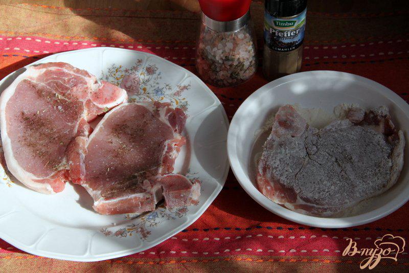 Фото приготовление рецепта: Свинина на косточке в сливочном соусе шаг №1
