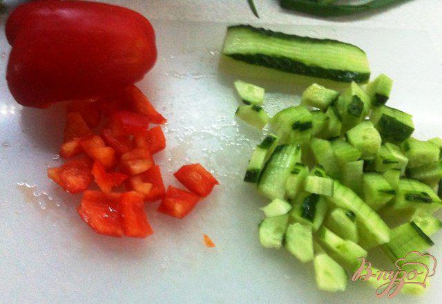 Фото приготовление рецепта: Простой салат из овощей шаг №3